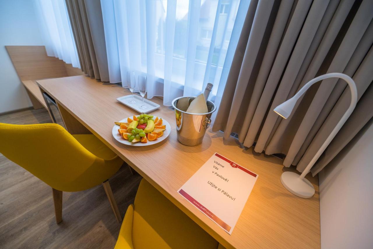 Wellness Hotel Iris Pavlov Luaran gambar