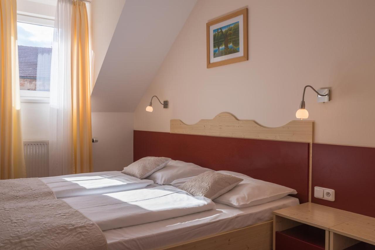 Wellness Hotel Iris Pavlov Luaran gambar