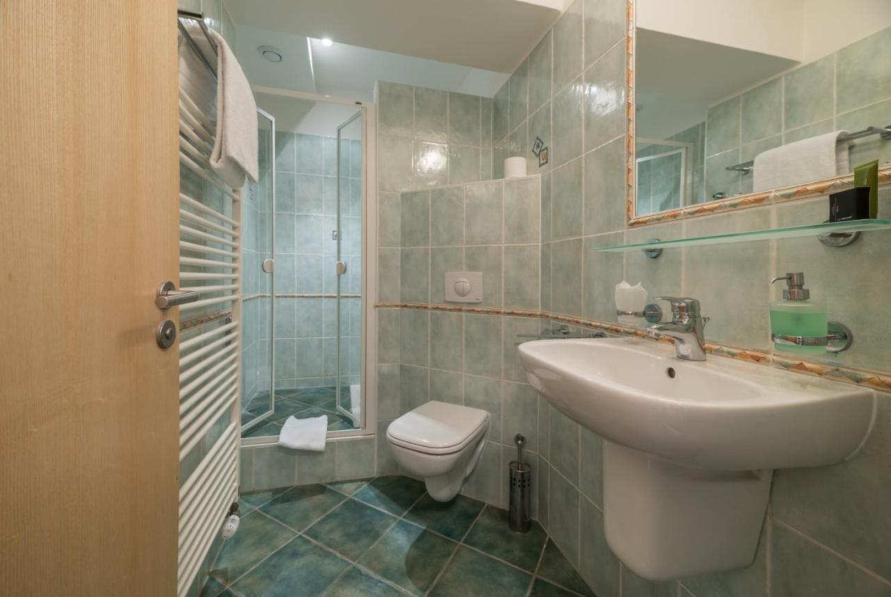 Wellness Hotel Iris Pavlov Luaran gambar